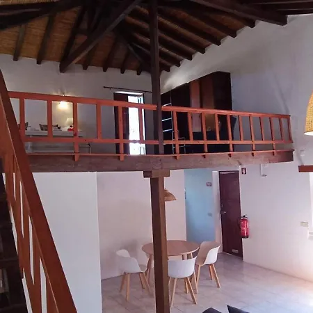 Rustic Countryside Loft With Private Balcony - Casa 8
