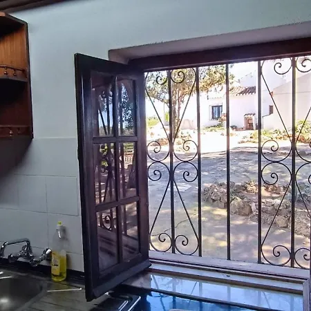فيلة Rustic Countryside Loft With Private Balcony - Casa 8 البوفيرا